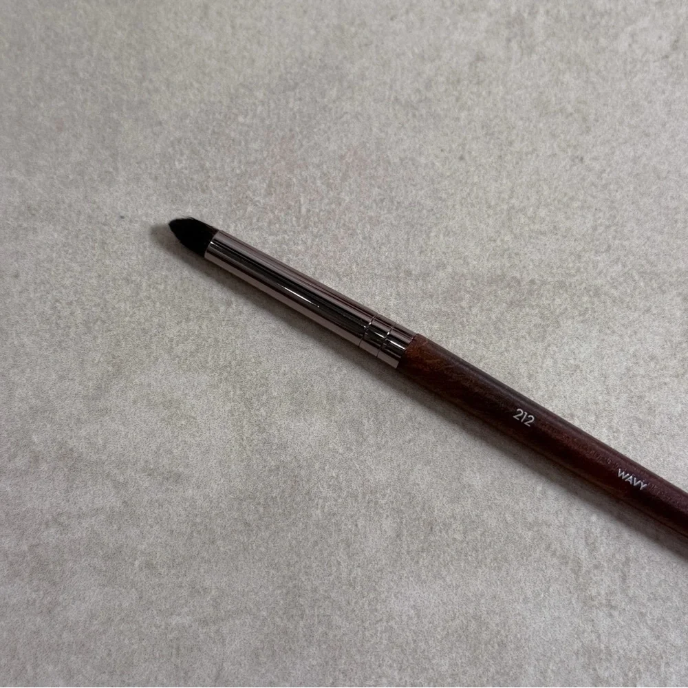 Make Up For Ever 212 Wavy Precision Eye Brush Professional Tool